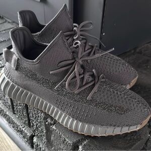 Adidas Yeezy Gray Men’s Sneakers